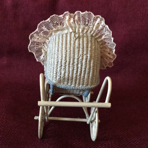 Vintage Ornament Collection Louis Nichole Victorian Baby Buggy - Picture 4 of 6